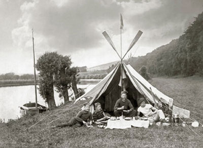 Percy Gordon & friends camping in Harts Wood, c1880, photograph by Henry Taunt, reproduced by permission of Oxfordshire County Council OCL6056