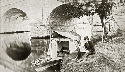 Henry Taunt at Wallingford Bridge c1870, reproduced by permission of the River & Rowing Museum 2004.57.48